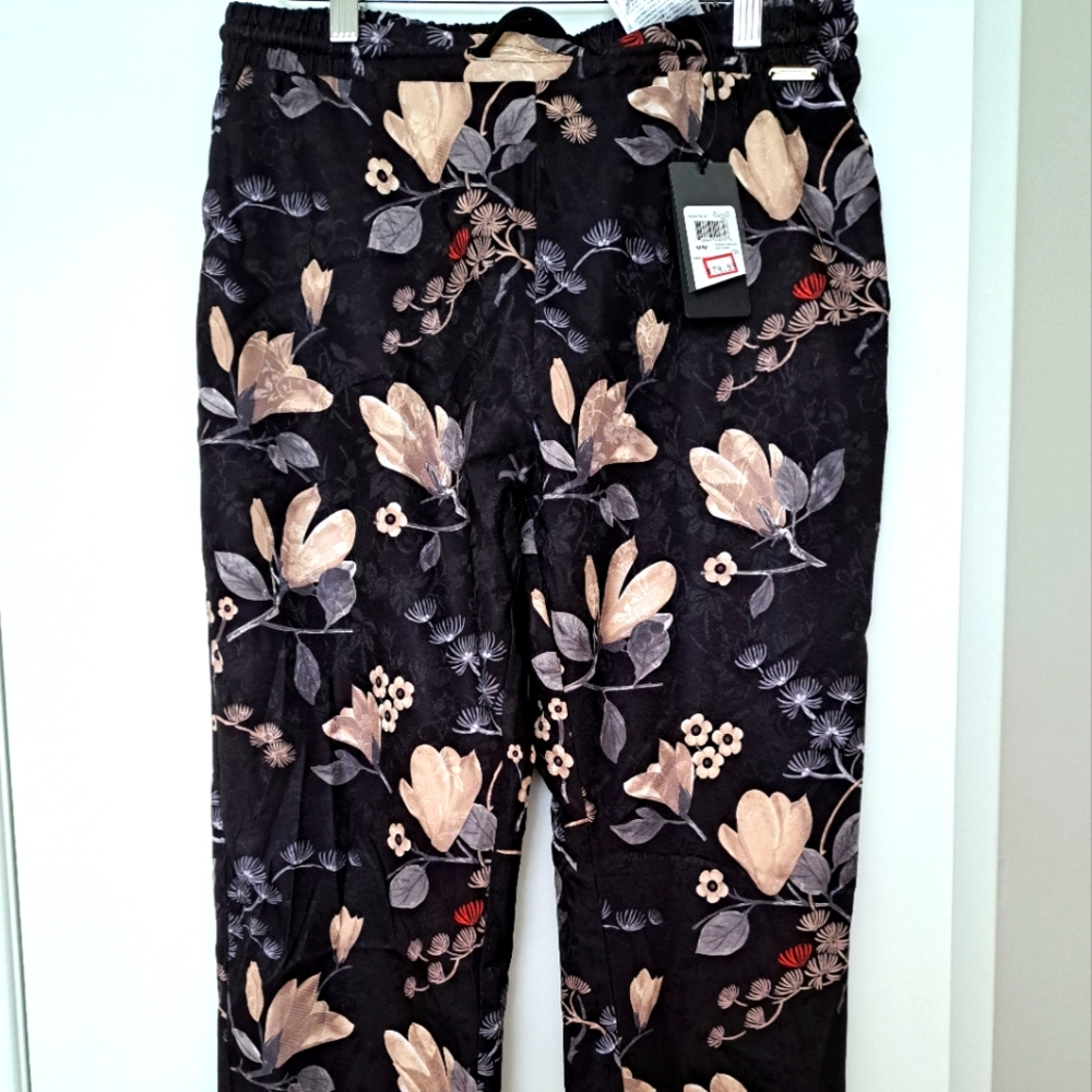 Guess Floral satin pants